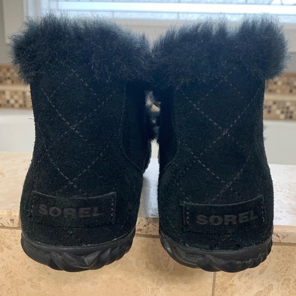 Sorel Out N About Fur Moccasin - Picture 4 of 7